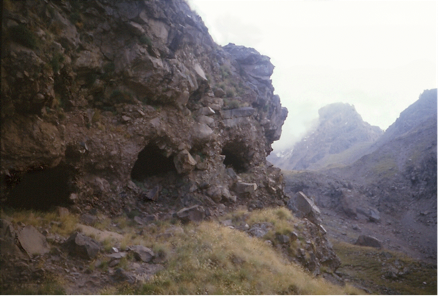 mesopotamian caves
